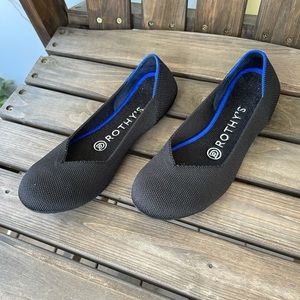Like-new Black Rothy’s Size 6
